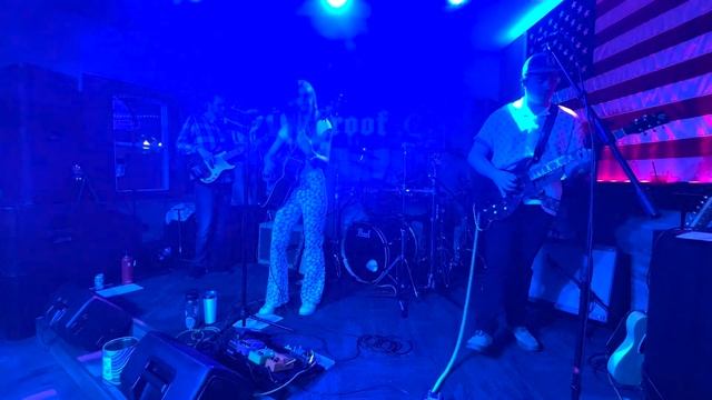 Jolene by Dolly Parton Covered by 90-Proof смотреть онлайн