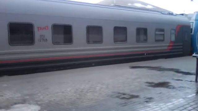 Прибытие Эп1м-673 с поездом 126 Москва Новороссийск смотреть онлайн