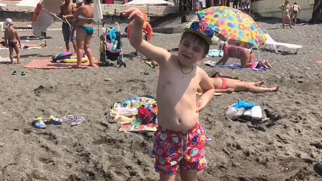 Роби на пляже Сочи 