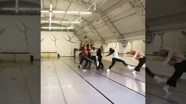 #contemporarydance Choreographt By Evgeniya Zabudskaya