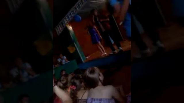 Девушка очень красиво поет!! смотреть онлайн