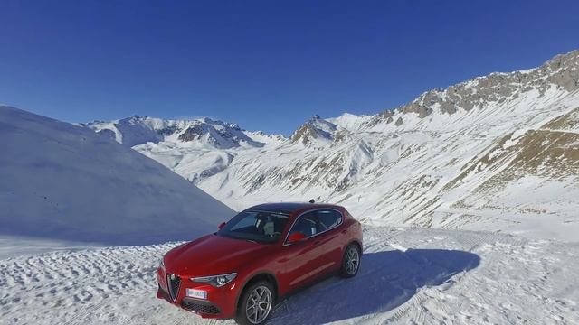Alfa Romeo Stelvio - Passo dello Stelvio | AutoMotoTV смотреть онлайн