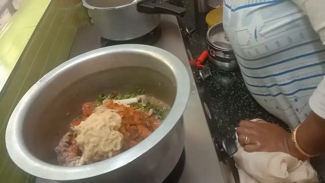 Mutton dum biriyani//spicy смотреть онлайн