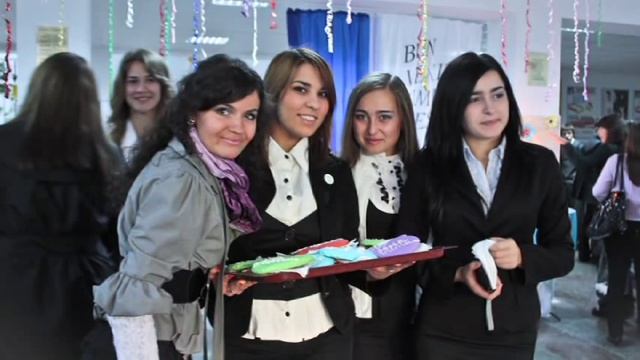Intilnirea cu absolventii 2011 liceul ,,Ion Creanga" смотреть онлайн