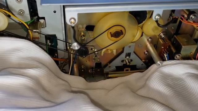 Dual c830 Cassette Deck Drive Belts Replacement (Vintage HiFi Restoration) смотреть онлайн