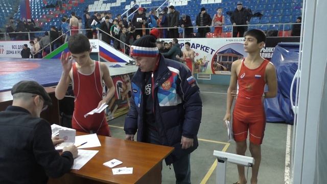 Взвешивание борцов до 48 кг, Дагестан 2022 до 16 лет. смотреть онлайн