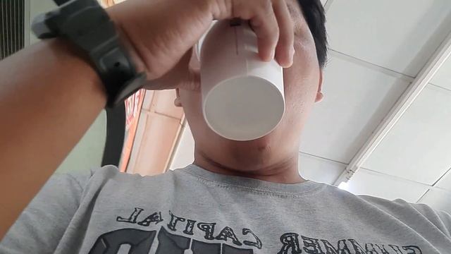 HOW TO BUY A COFFEE IN 7/11 - Vlog2 смотреть онлайн