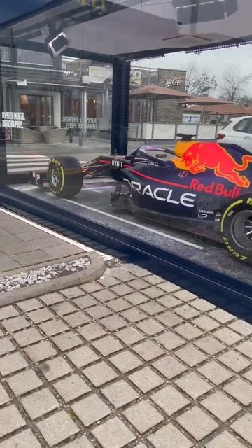 Шок! Балид Формулы 1 /Такого ты нигде больше не встретишь! / F1 Red Bull на трассе в Германии