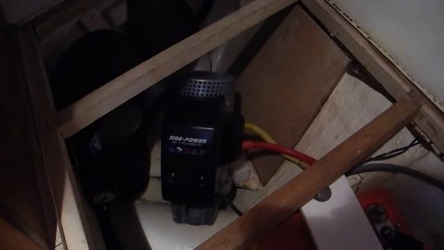 Bow thruster with 24 volts of batteries смотреть онлайн