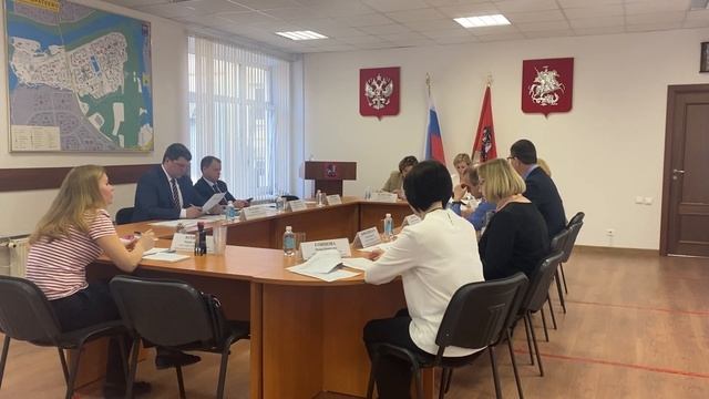 Александр Серегин представил информацию на очередном заседании Совета депутатов МО Братеево смотреть онлайн