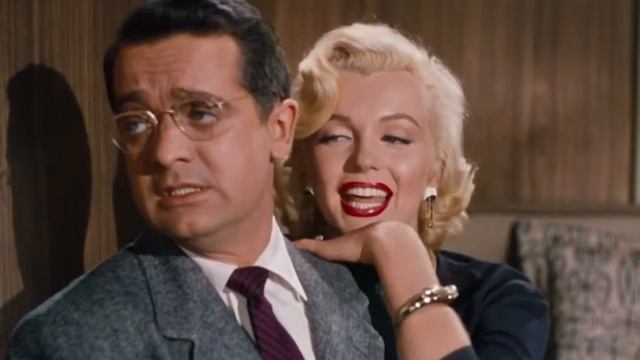 Marilyn Monroe - Bay Bay Baby (Official Video) смотреть онлайн