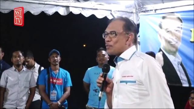 #PRKPD: Satu dunia terkejut saya baik dengan Tun Mahathir - Anwar смотреть онлайн