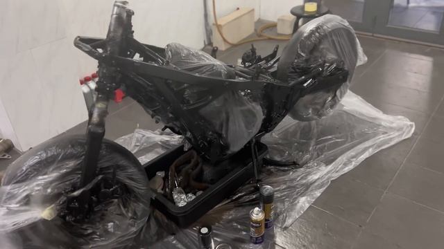 Painting a motorcycle frame at home - Yamaha FJ1100 смотреть онлайн