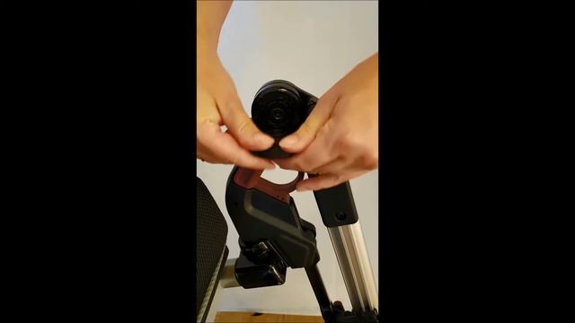 04-Grandis Leg Support - Knee Upholstry Removal And Attachment