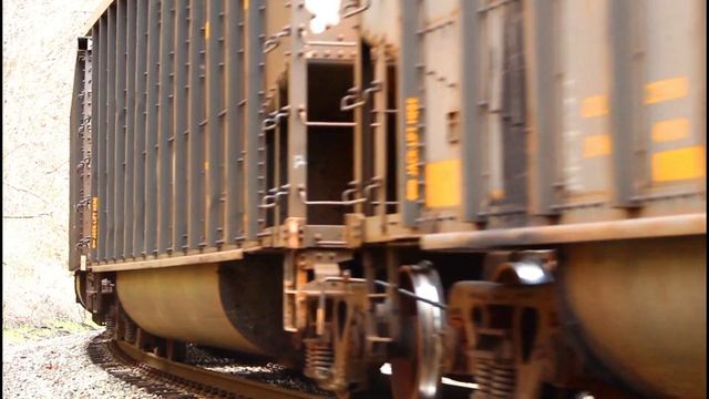 50 Cardinal Amtrak and CSX 8905 at Sewell, WV смотреть онлайн