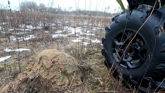 Зимние покатушки. Будьте осторожны на полях высокие промерзшие кочки смотреть онлайн