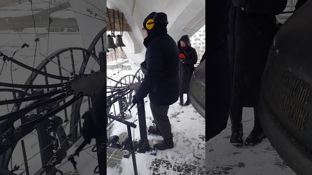 Звон на соборной площади Солигорска. Алексей Потапенко.