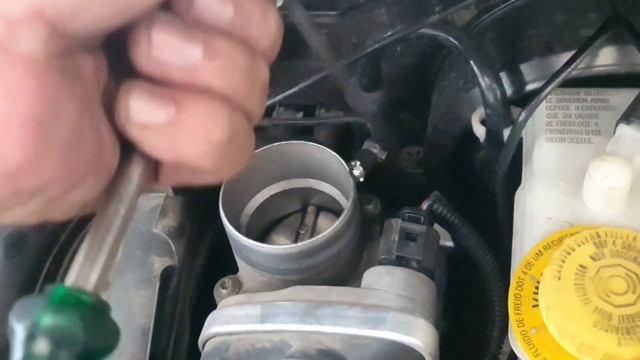 VW FOX: FALHAÇÃO EM BAIXA, CAUSADA POR DESEQUILÍBRIO DE CILINDRO! VOCÊ SABE O QUE É ISSO? смотреть онлайн