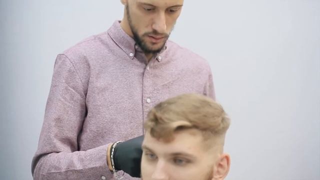 Никита. Приехал из Бреста в Минск, чтобы реализовать свою мечту - стать барбером! смотреть онлайн