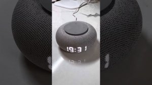 Умная колонка VK Капсула Мини с голосовым помощником Марусей, светло-серая