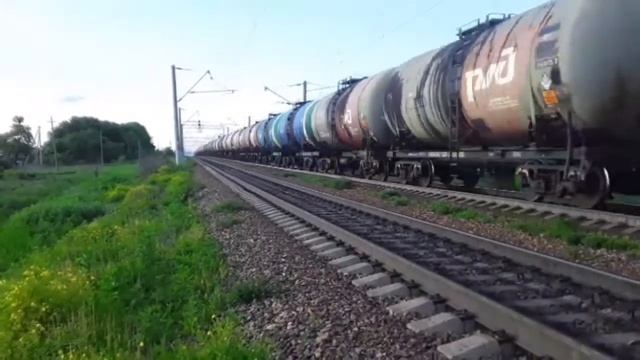 Вечерний наливняк. Система электровозов 2ЭС5К-160/161 "Ермак" с наливным поездом смотреть онлайн