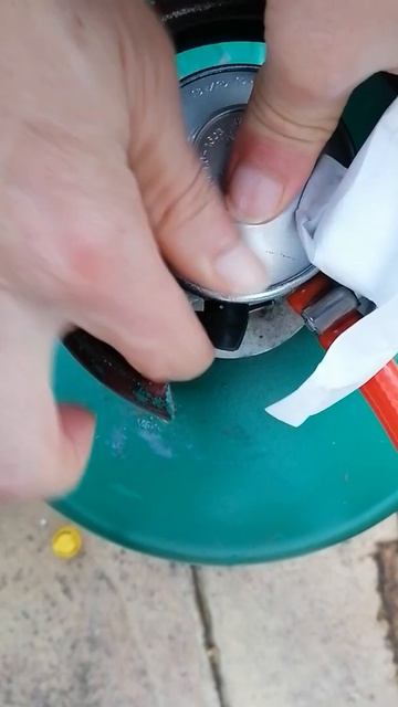 Connecting A Gas Bottle In The UK... It's This Easy.