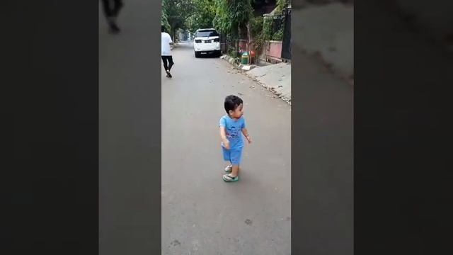 Arkana Mawardi Pagi2 Balapan Lari Sama Mayo Mail & Abang Azka смотреть онлайн