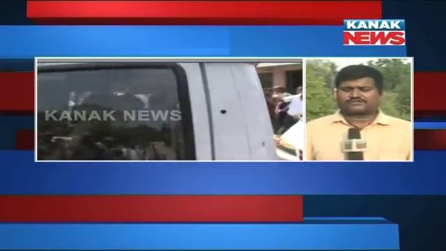 Reporter Live: Man Hacks Wife To Death In Sambalpur Family Court смотреть онлайн