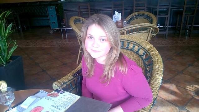 Аня про смачні страви у Стейк Хаусі смотреть онлайн