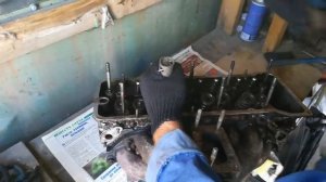 Как  быстро рассухарить клапана свечным ключом на ваз.