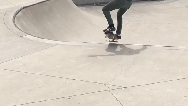 Michael Scott skate boarding, siren skate смотреть онлайн