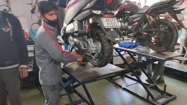 TVS NTORQ RACE EDITION FIRST SERVICE OR SQUAD EDITION || WANDERER ASHU смотреть онлайн