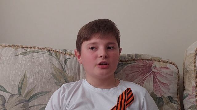 Константин Симонов "Майор привёз мальчишку на лафете" смотреть онлайн