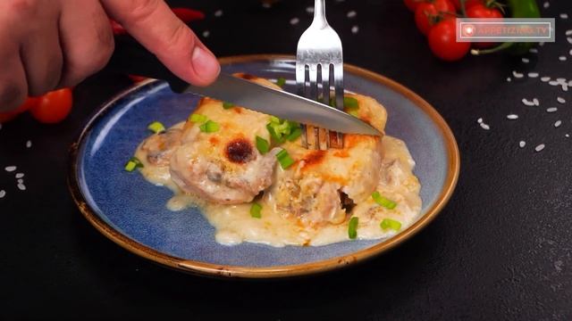 You lick your fingers - rolls made of chicken breast in creamy sauce. Delicious! смотреть онлайн