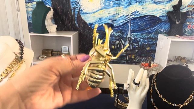 RLM Studio, Vtg. Monet, Swarovski, Lg Beetle Decor смотреть онлайн