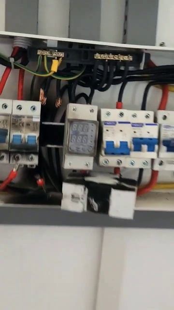 Solar system caught fire and short circuit | Spd an Solarsystem | How to protect your Solarsystem | смотреть онлайн