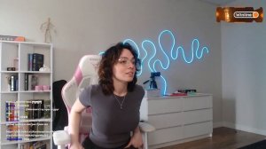 уффф коря показывает форму