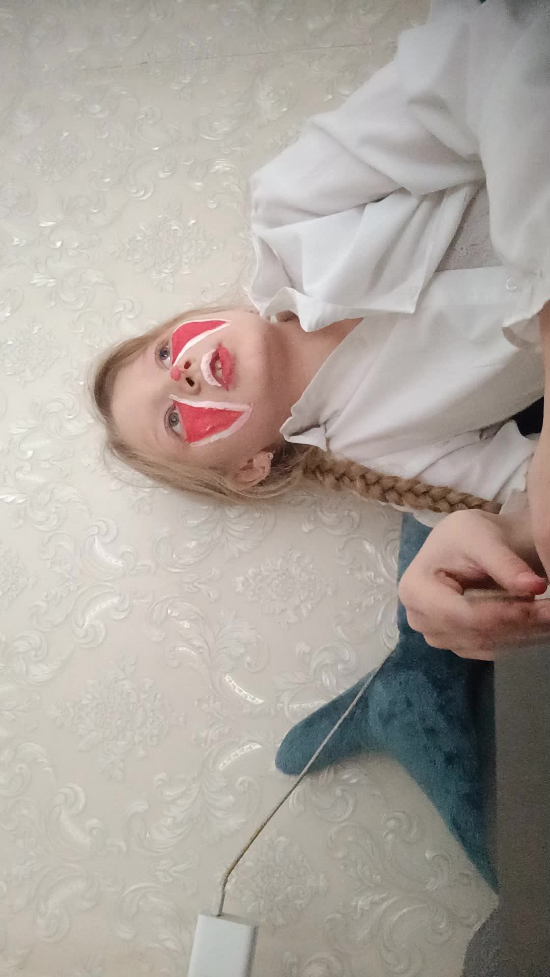 просто трансляция. пишите в чат смотреть онлайн