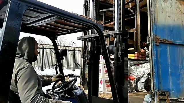 Отгрузка монтажной пены, сварочных электродов, вёдер, гвоздей в организацию ООО "Инвестстрой" смотреть онлайн