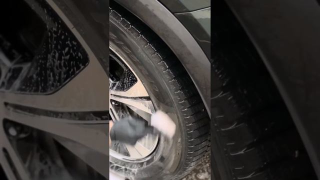 ASMR exterior detail Mercedes GLE 350de смотреть онлайн