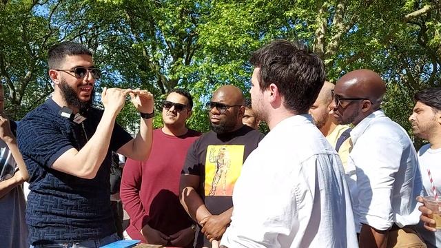 P2 Jesus Better Than Mohammed PBU Them! Alice Dawah and Visitor Speakers Corner смотреть онлайн