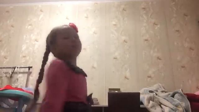 Вот моя младшая сестра танцует смотреть онлайн