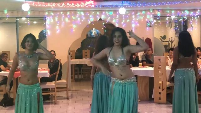 GROUP Belly dance at restaurant INDIA TOWN MEXICO смотреть онлайн