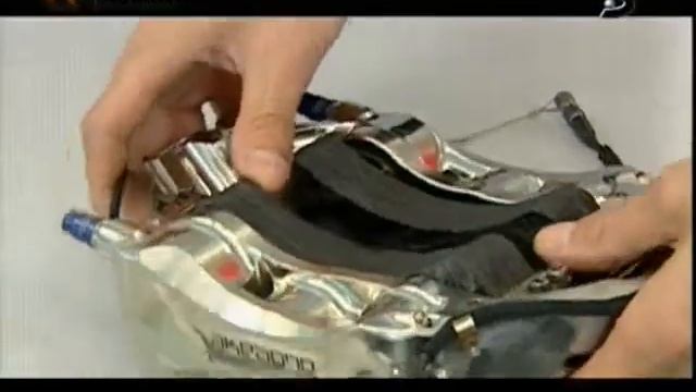 Como funcionan los frenos de un Formula 1 смотреть онлайн