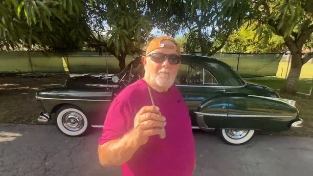 El sueño de un hombre hecho realidad. La entrega del 1950 Oldsmobile смотреть онлайн