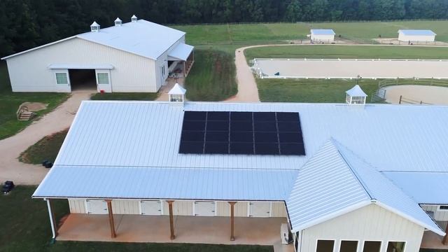 Clear Wind Farm - Equestrian Facility смотреть онлайн