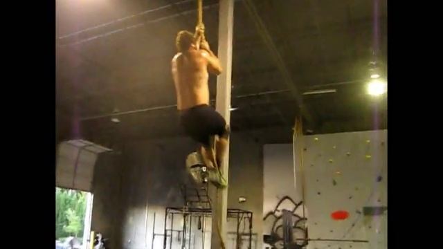 400 lb Man - Rope Climb смотреть онлайн