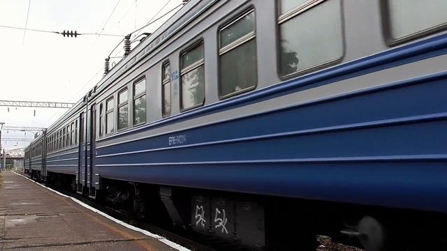 Электропоезд ЭР9Е-642 следует на Одессу-Главную