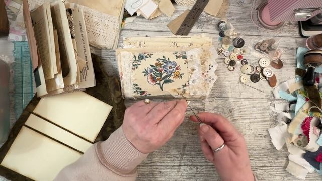 Craft with me A trio of grungy junk journals. Hard backed hand size scrappy. Two signatures each ♥ смотреть онлайн