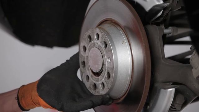VW / AUDI / SKODA dischi del freno sostituire | ganasce del freno sostituire [TUTORIAL] смотреть онлайн